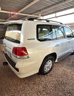 تويوتا لاندكروزر